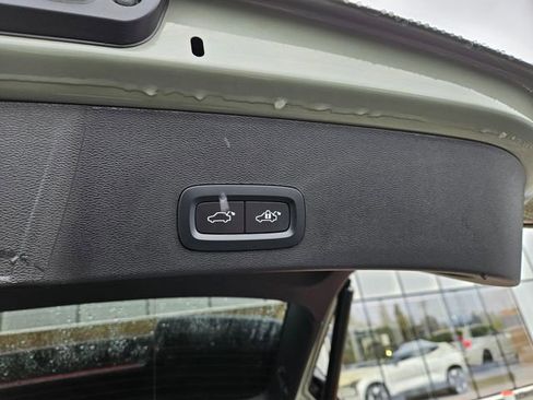 Used 2023 Volvo XC40 Recharge Ultimate w/ Protection Package Premier AWD/4WD image 13