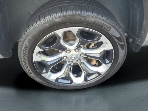 Used 2021 RAM 1500 Limited AWD/4WD image 9