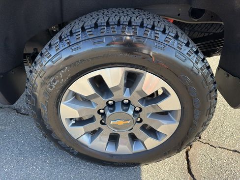 New 2026 Chevrolet Silverado 2500 LT image 28