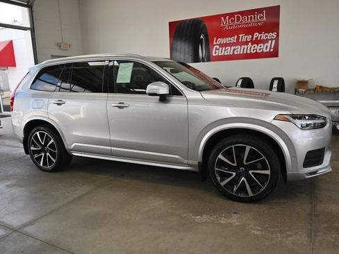 Used 2021 Volvo XC90 T6 Momentum w/ Advanced Package AWD/4WD image 4