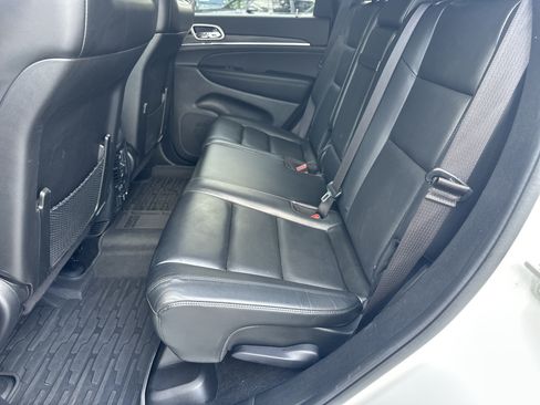 Used 2021 Jeep Grand Cherokee Limited w/ Sun & Sound Group AWD/4WD image 23