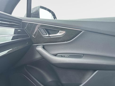 Used 2025 Audi Q7 2.0T Premium image 21