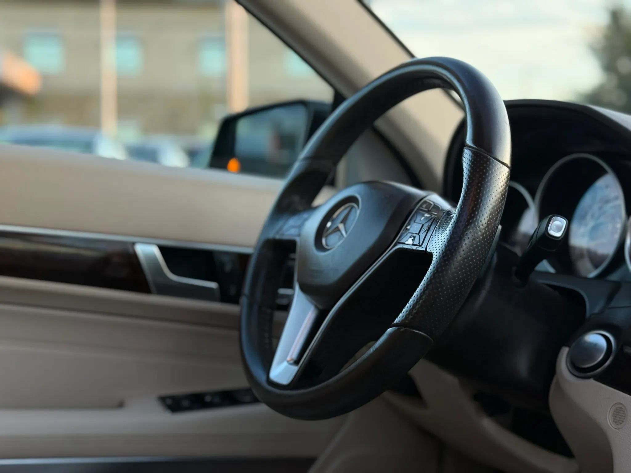 Used 2014 Mercedes-Benz E 350 Coupe image 24