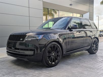 New 2025 Land Rover Range Rover SE