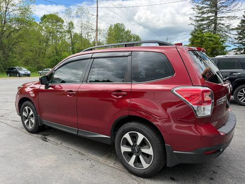 Used 2017 Subaru Forester 2.5i w/ Alloy Wheel Package AWD/4WD image 3