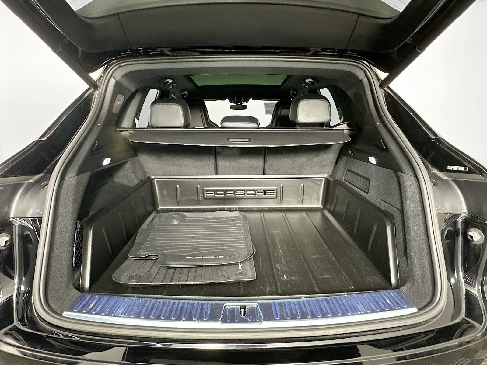Used 2023 Porsche Cayenne AWD/4WD image 28
