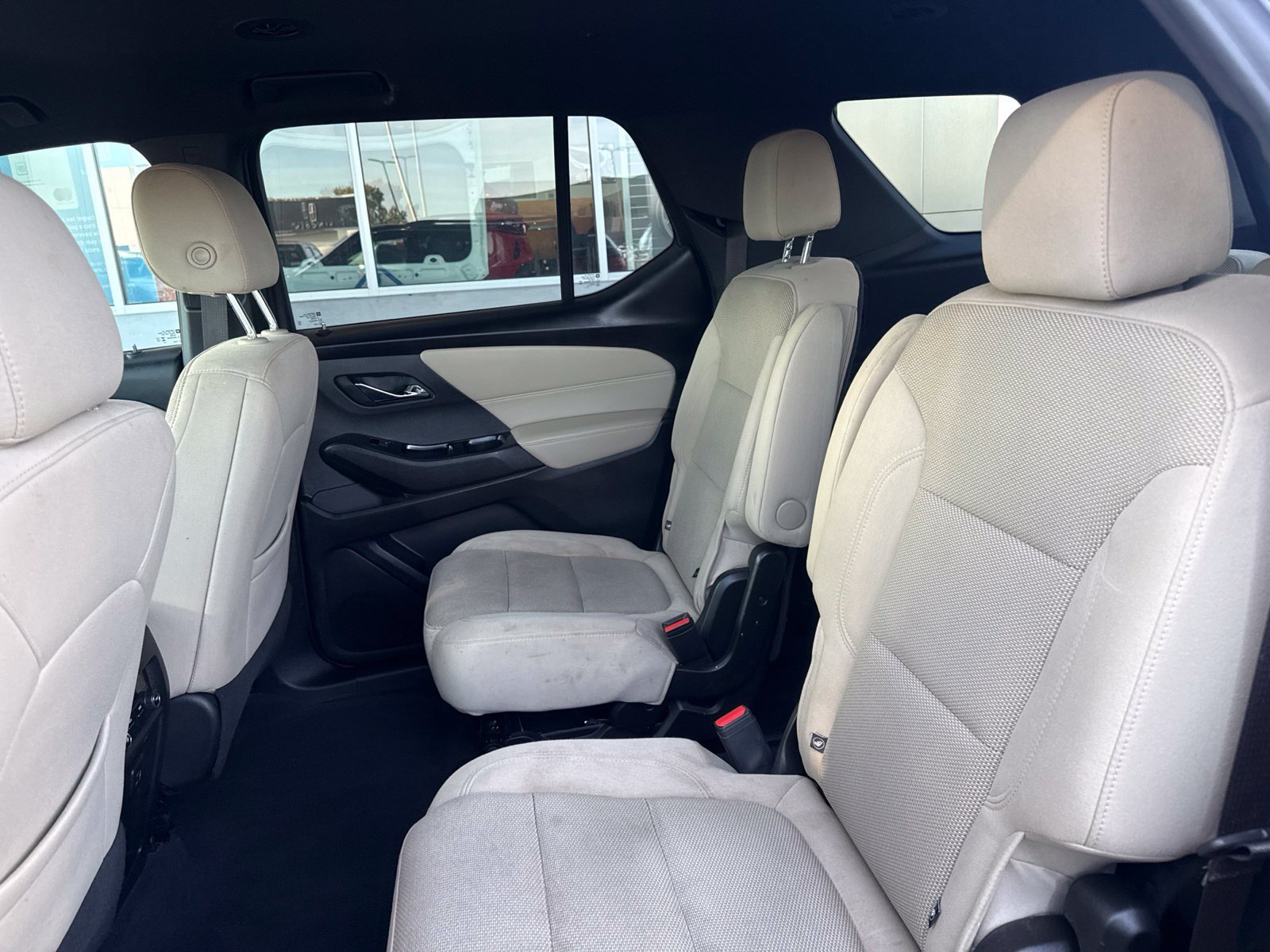 Used 2023 Chevrolet Traverse LT w/ LPO, Cargo Package AWD/4WD image 17