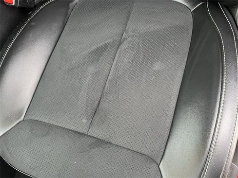 Used 2024 Jeep Grand Cherokee Altitude image 12