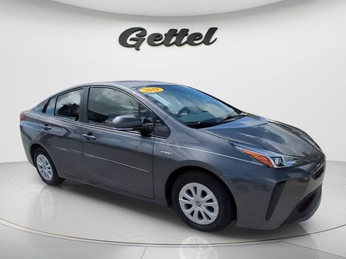 Used 2019 Toyota Prius LE FWD image 3