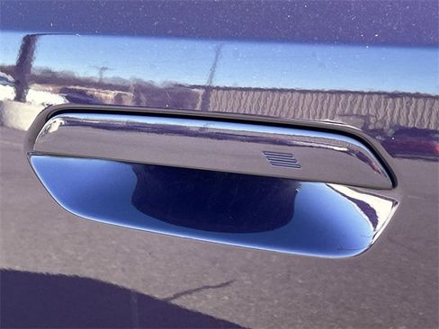 Used 2024 BMW 230i Coupe w/ M Sport Package image 43