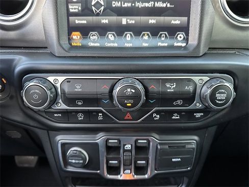 Used 2020 Jeep Gladiator Overland image 21