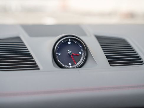 Used 2023 Porsche Cayenne image 16