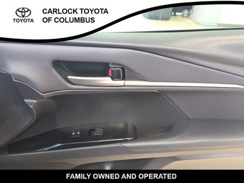 Used 2025 Toyota Camry SE w/ Convenience Package FWD image 19