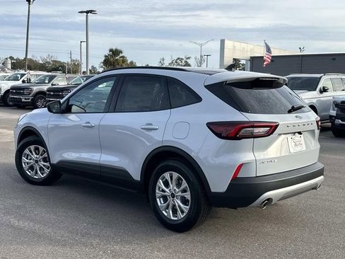 New 2026 Ford Escape Active image 14