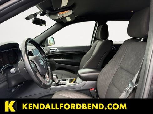 Used 2020 Jeep Grand Cherokee Laredo AWD/4WD image 11