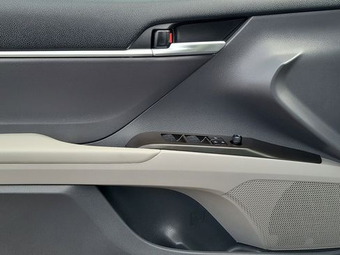 Used 2023 Toyota Camry SE w/ Audio Upgrade Package image 6