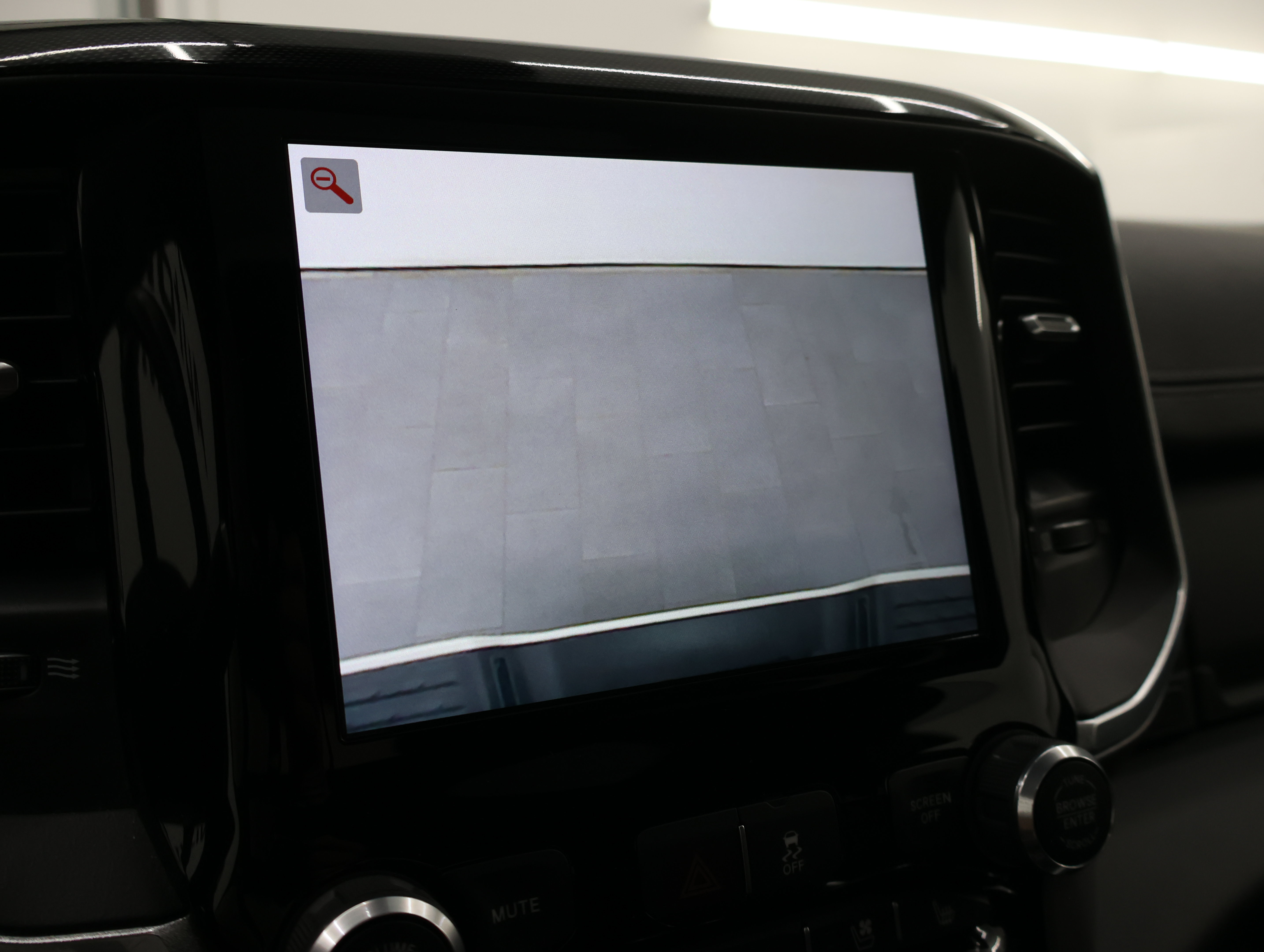Used 2022 RAM 2500 Laramie w/ Night Edition AWD/4WD image 18