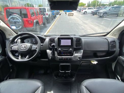 Used 2025 RAM ProMaster 2500 w/ Convenience Group FWD image 16