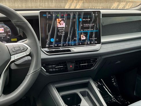 New 2026 Volkswagen Tiguan SE R-Line image 6