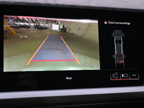 Used 2022 Audi Q4 e-tron Premium w/ Convenience Package image 30