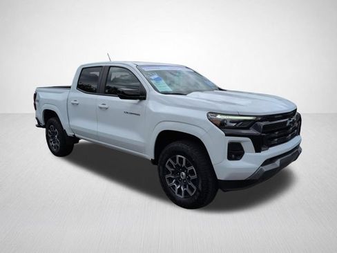 Used 2023 Chevrolet Colorado Z71 w/ Z71 Convenience Package 2 AWD/4WD image 4
