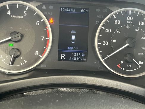 Used 2025 Nissan Sentra S image 38