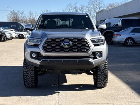 Used 2021 Toyota Tacoma TRD Off-Road image 13