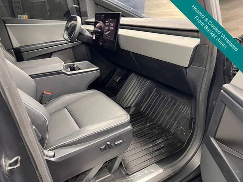 Used 2024 Tesla Cybertruck Cyberbeast image 7