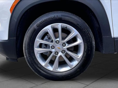 Used 2025 Chevrolet TrailBlazer LS w/ LS Convenience Package FWD image 10