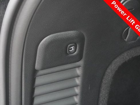 Used 2020 Jeep Grand Cherokee SRT image 9