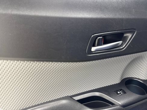 Used 2019 Toyota C-HR XLE FWD image 39
