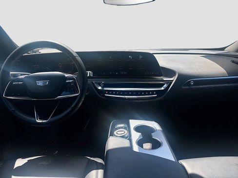 Used 2024 Cadillac Lyriq Tech RWD image 23