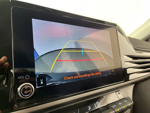 Certified 2025 Toyota Camry LE image 21