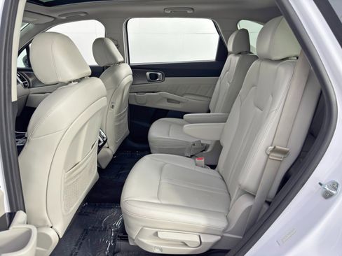 Used 2022 Kia Sorento SX image 40