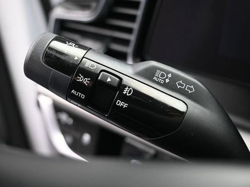 Used 2025 Kia Sportage SX image 25