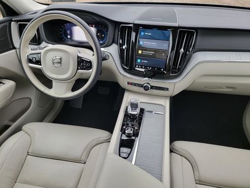 Used 2024 Volvo XC60 B5 Ultimate image 34