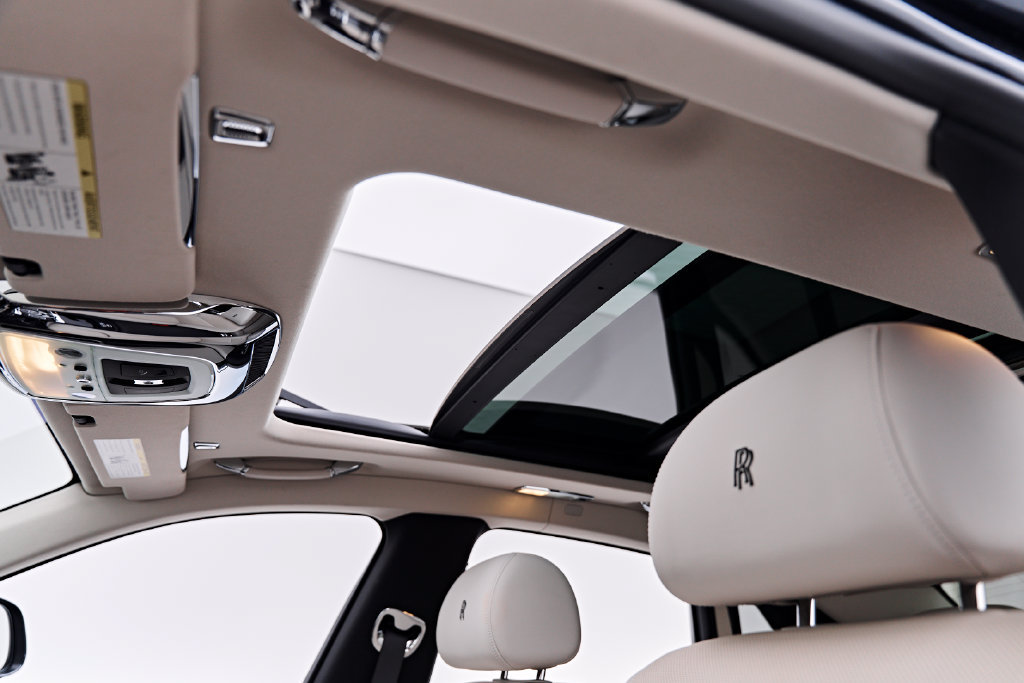 Used 2016 Rolls-Royce Ghost RWD image 55