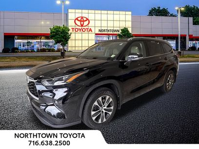 Used 2022 Toyota Highlander XLE