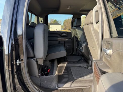 Used 2021 GMC Sierra 2500 Denali w/ Denali Black Diamond Edition image 18