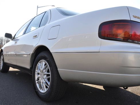 Used 1996 Toyota Camry LE FWD image 16