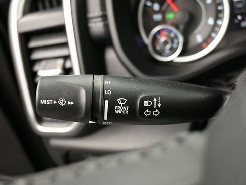 Used 2022 RAM 1500 Laramie AWD/4WD image 37