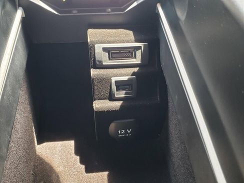 Used 2016 Mercedes-Benz SL 63 AMG image 27