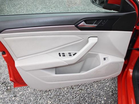 Used 2019 Volkswagen Jetta S w/ Driver Assistance Package image 20