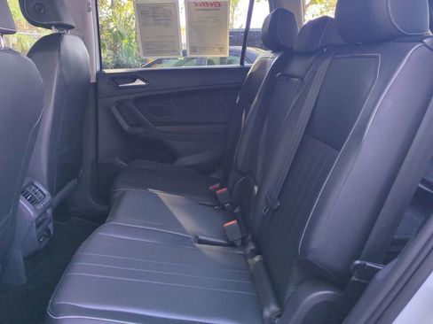 Used 2023 Volkswagen Tiguan SE image 13