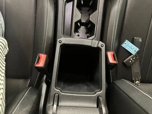 Used 2023 Volkswagen Tiguan SE AWD/4WD image 9