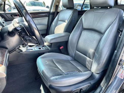 Used 2019 Subaru Outback 3.6R Limited AWD/4WD image 14