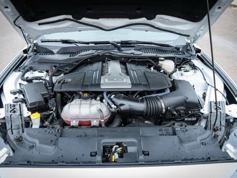 Used 2019 Ford Mustang GT image 11