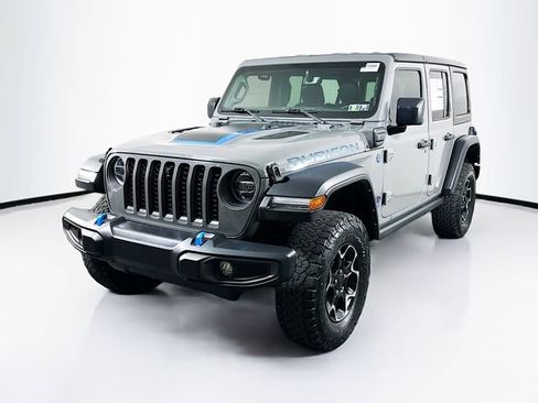 Used 2022 Jeep Wrangler Unlimited Rubicon 4xe AWD/4WD image 3