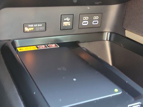 Certified 2025 Toyota Camry LE image 24