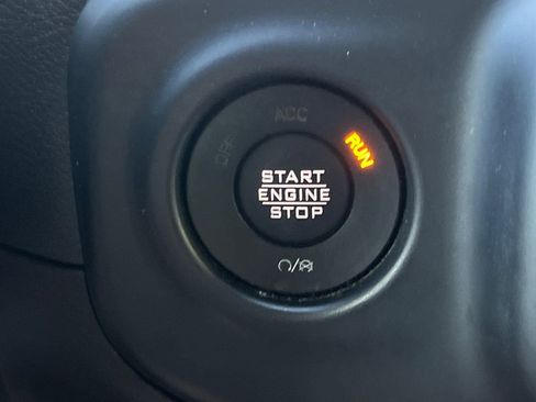 Used 2021 Jeep Wrangler Unlimited Rubicon AWD/4WD image 22